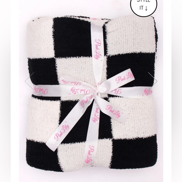 Pink Lily Other - Pink Lily Black White Checkered Ultra Soft Throw Blanket NWT